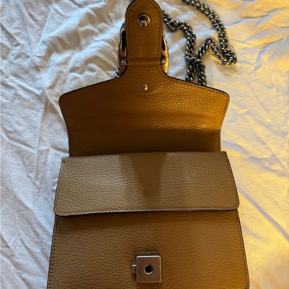 Gucci Brown Crossbody Bag with Chain Strap - Picture 3 of 7